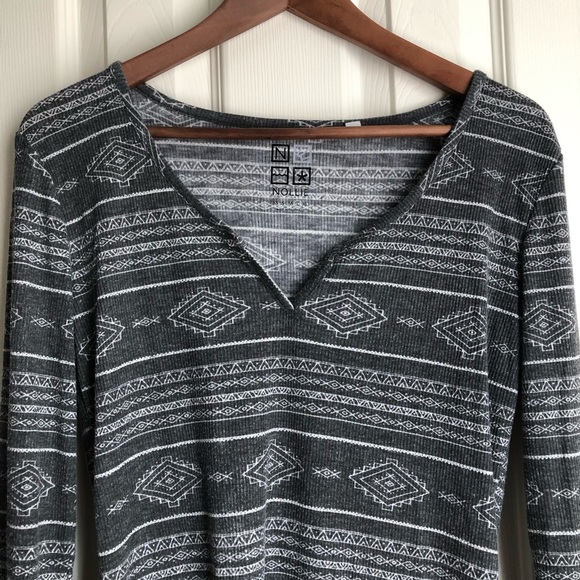 PACSUN long sleeve top👾 - Picture 2 of 4